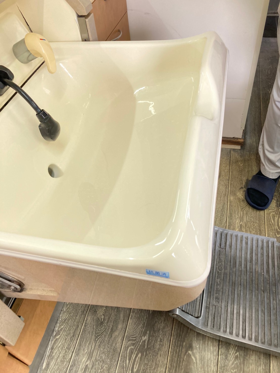 感染症対策_抗菌ガラスコート_沖縄県内施工実績NO1ブルーフィールド